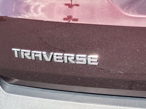 Used 2023 Chevrolet Traverse LT image 47