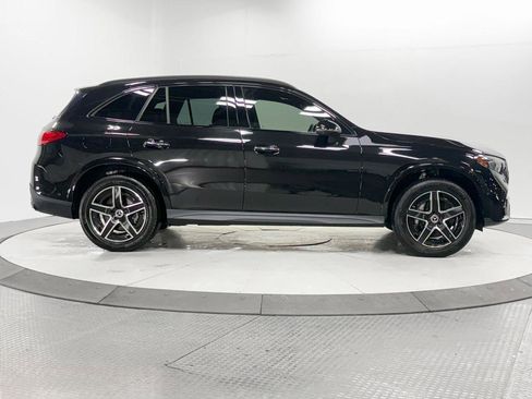 Used 2024 Mercedes-Benz GLC 300 4MATIC w/ AMG Line image 35