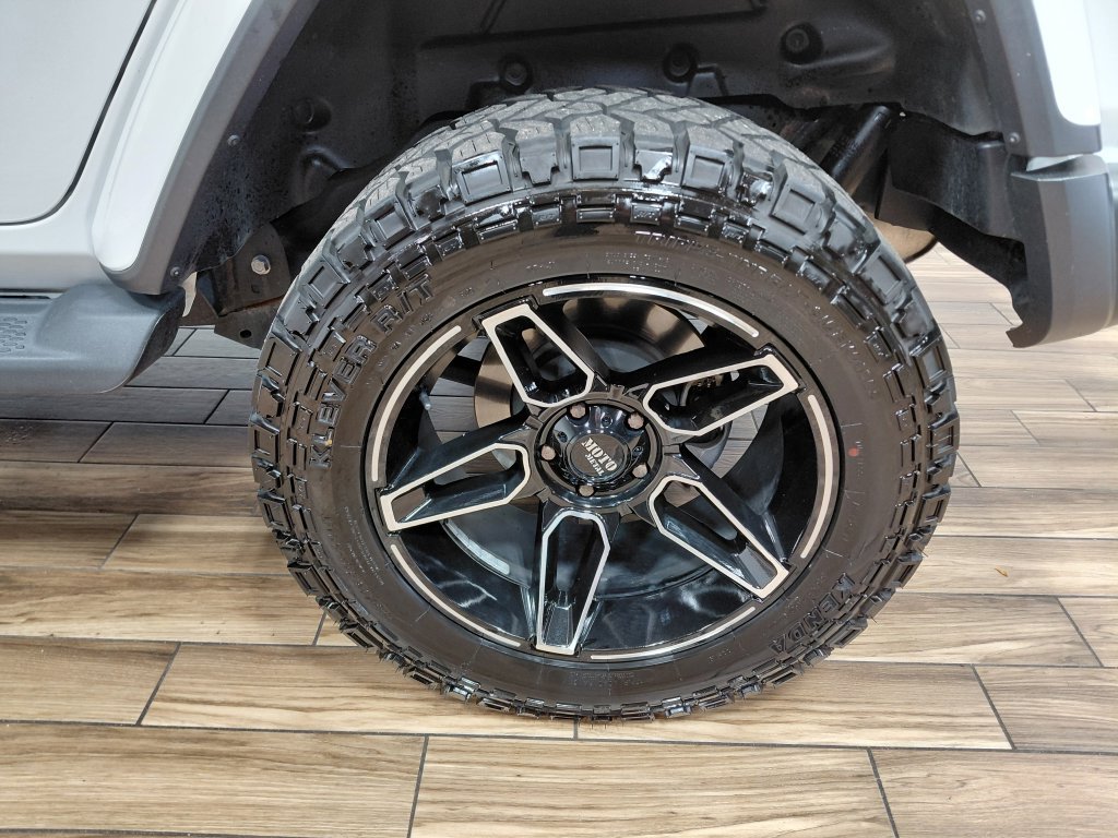Used 2019 Jeep Wrangler Unlimited Sahara AWD/4WD image 13