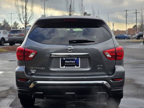 Used 2017 Nissan Pathfinder SL image 8