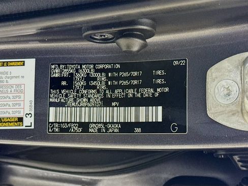 Certified 2023 Toyota 4Runner SR5 AWD/4WD image 33