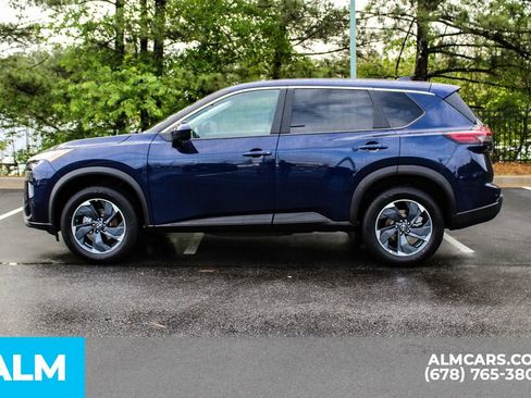 Used 2025 Nissan Rogue SV FWD image 7