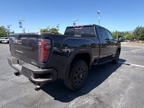 Used 2024 GMC Sierra 2500 AT4 w/ AT4 Premium Plus Package AWD/4WD image 5