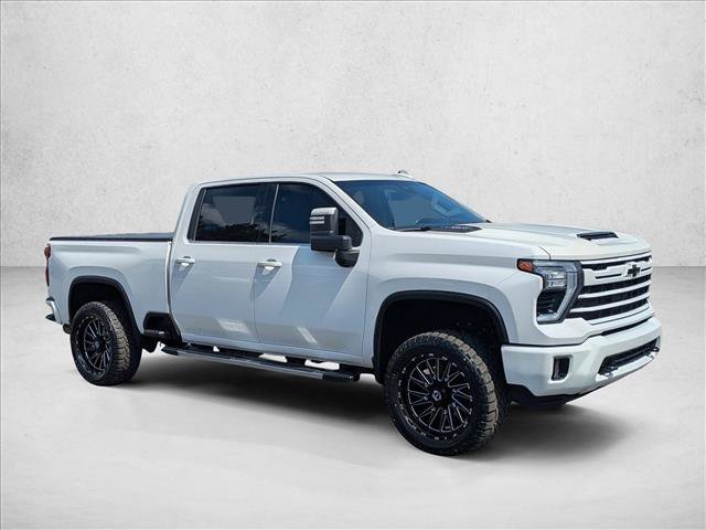 Used 2024 Chevrolet Silverado 2500 LTZ AWD/4WD image 3