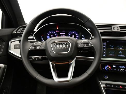 Used 2025 Audi Q3 2.0T Premium w/ Convenience Package image 22