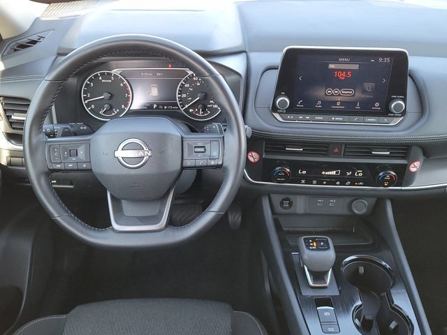 Used 2025 Nissan Rogue SV AWD/4WD image 9