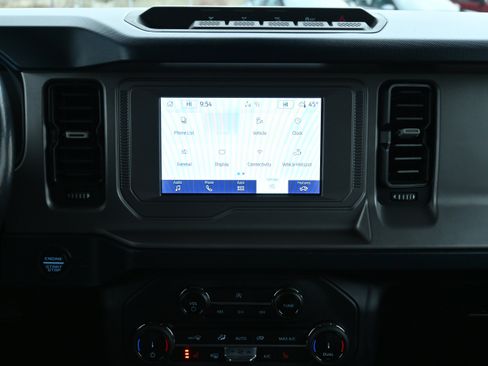 Used 2022 Ford Bronco Outer Banks w/ Sasquatch Package image 20