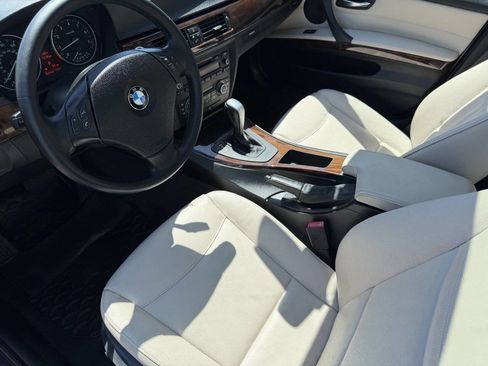 Used 2011 BMW 328i xDrive Sedan AWD/4WD image 11