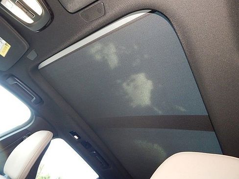 Used 2025 Volvo XC90 T8 Plus w/ Protection Package Premier image 17