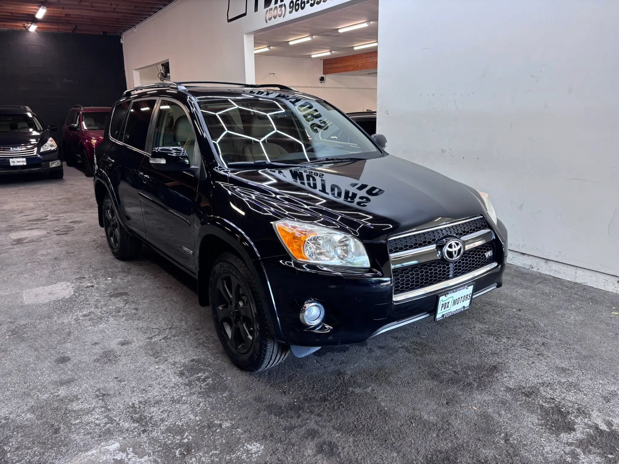 Used 2011 Toyota RAV4 Limited AWD/4WD image 2