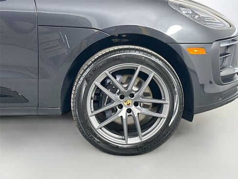 Certified 2026 Porsche Macan AWD/4WD image 14