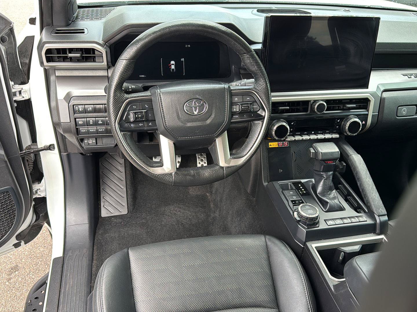 Used 2024 Toyota Tacoma TRD Sport w/ TRD Sport Premium Package AWD/4WD image 15
