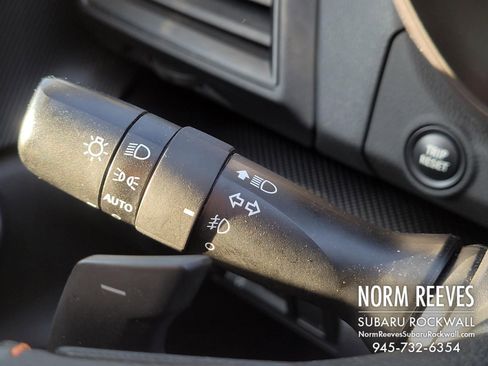 Used 2023 Subaru Crosstrek 2.0i Premium image 29