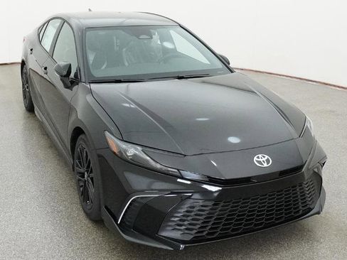 New 2026 Toyota Camry SE FWD image 17