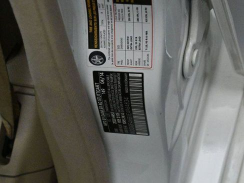 Used 2014 Mercedes-Benz C 250 Luxury image 29