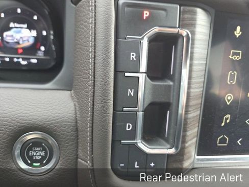 Used 2023 GMC Yukon XL Denali image 50