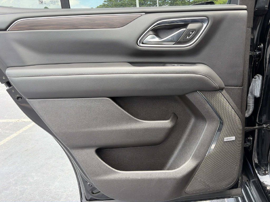 Used 2023 Chevrolet Tahoe LT AWD/4WD image 13