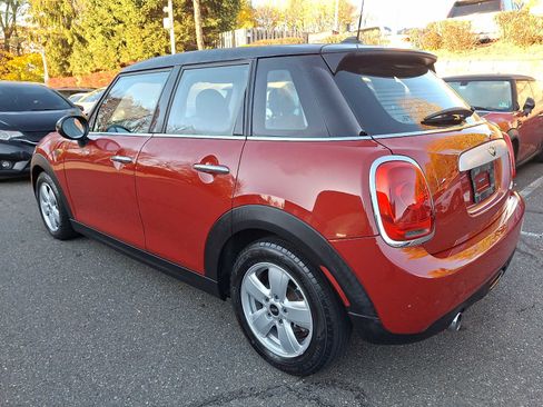 Used 2015 MINI Cooper 4-Door Hardtop image 6