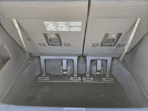 New 2026 Kia Carnival FWD image 24
