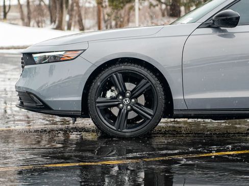 Used 2024 Honda Accord Sport image 8