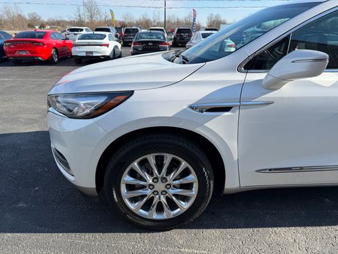 Used 2021 Buick Enclave Essence w/ Sound and Sites Package image 12