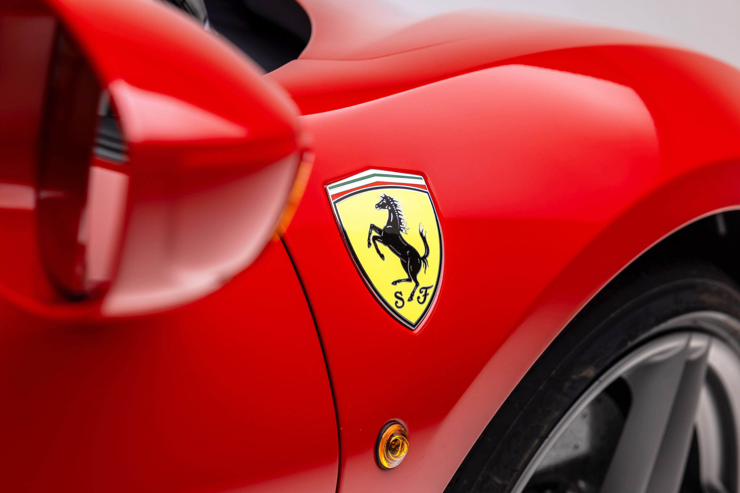 Certified 2018 Ferrari 488 GTB RWD image 27