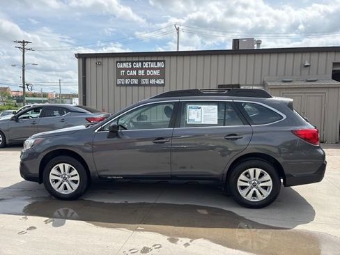 Used 2019 Subaru Outback 2.5i image 4