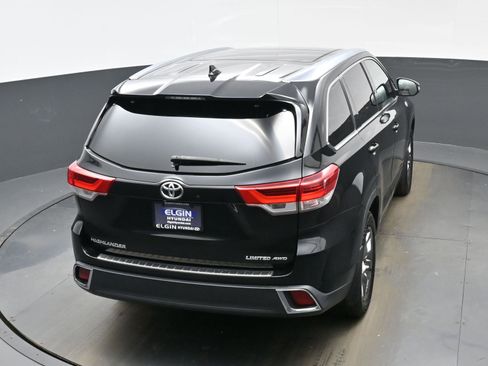 Used 2017 Toyota Highlander Limited Platinum image 40