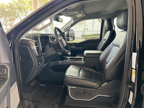 Used 2024 Ford F350 Lariat image 5