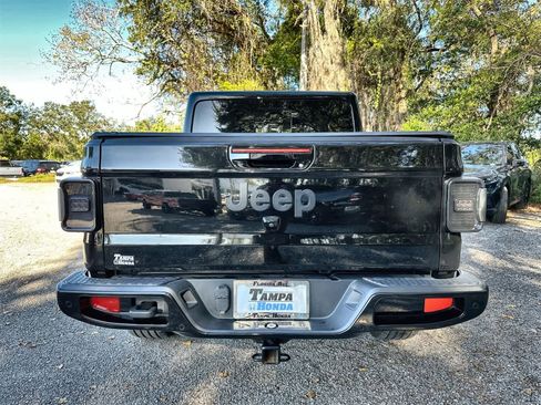 Used 2023 Jeep Gladiator Overland image 5