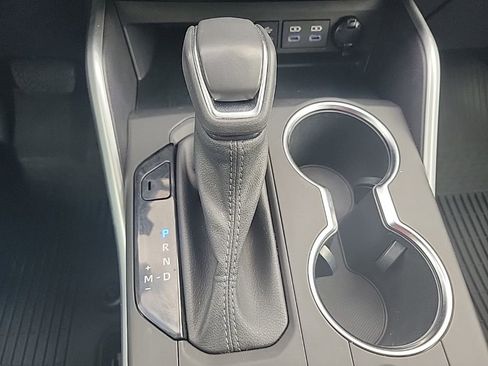 Used 2022 Toyota Highlander XLE image 21