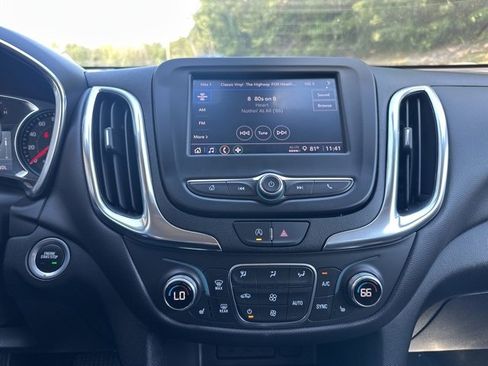 Used 2024 Chevrolet Equinox LT image 15