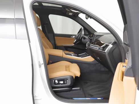 Certified 2026 BMW X5 xDrive40i w/ Climate Comfort Package image 19