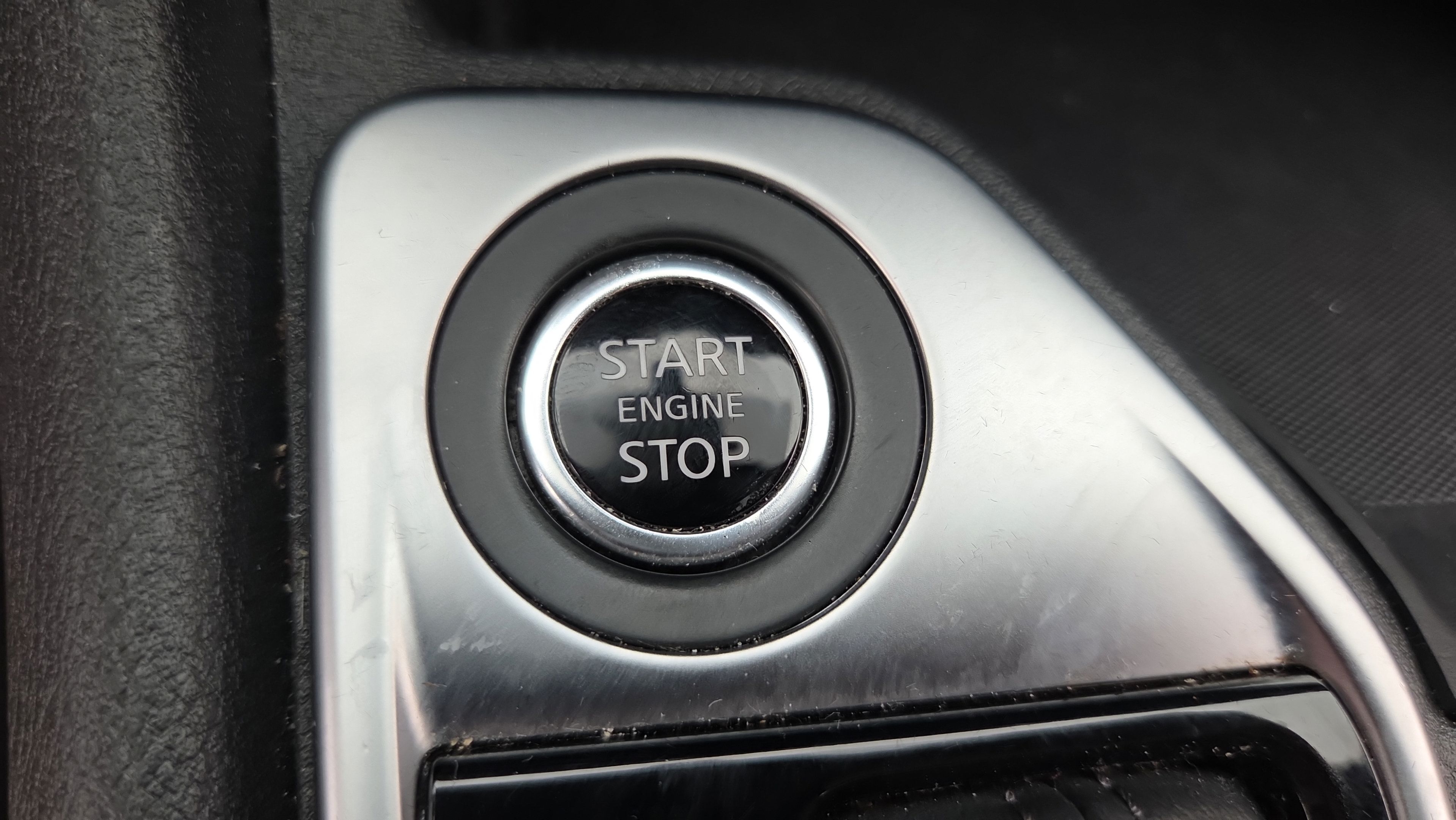 Used 2025 Nissan Sentra SV FWD image 21