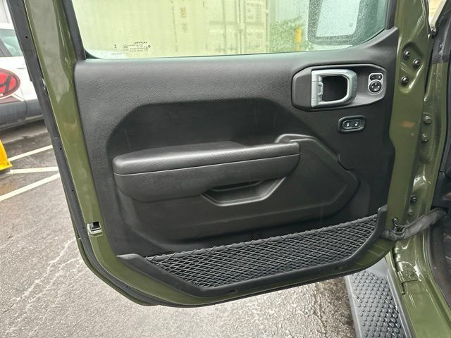 Used 2024 Jeep Wrangler Unlimited Rubicon 4xe w/ Convenience Group AWD/4WD image 19