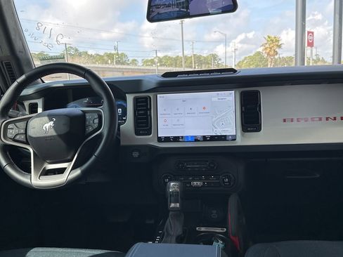 Used 2025 Ford Bronco Heritage Edition image 8