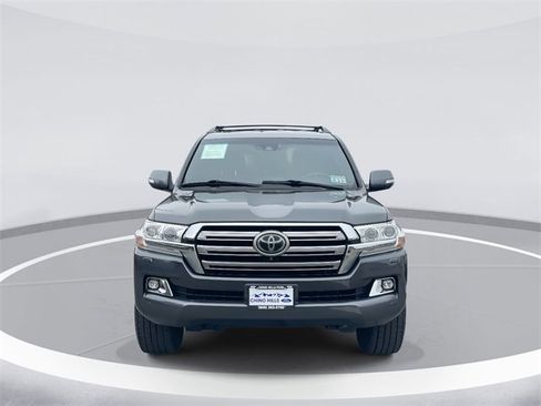 Used 2019 Toyota Land Cruiser w/ Carpet Mat Package image 4