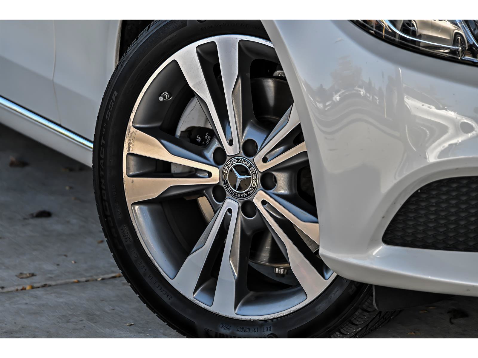 Used 2018 Mercedes-Benz C 300 4MATIC Sedan image 3