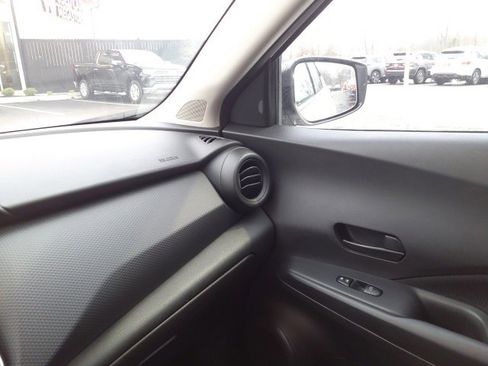 Used 2022 Nissan Kicks S image 16