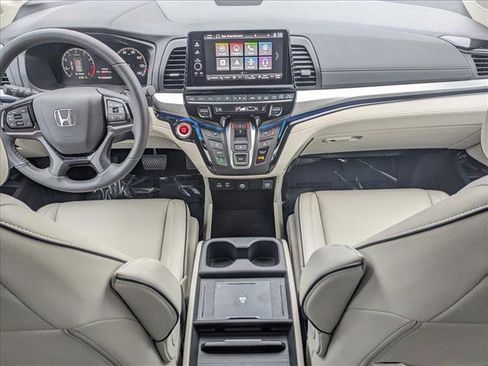 Used 2025 Honda Odyssey Touring image 19