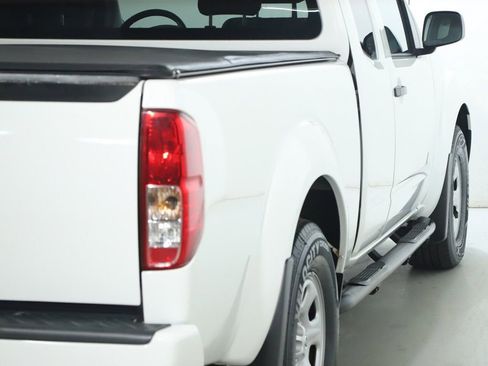 Certified 2021 Nissan Frontier S image 44