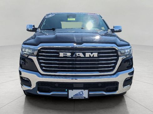Used 2025 RAM 1500 Laramie AWD/4WD image 7