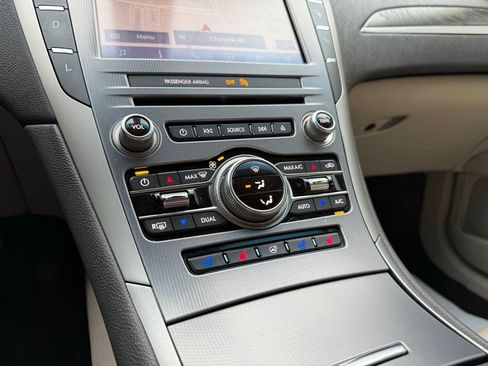 Used 2020 Lincoln MKZ Reserve w/ Elements Package image 13