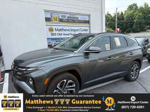 Used 2025 Hyundai Tucson Limited AWD/4WD image 1