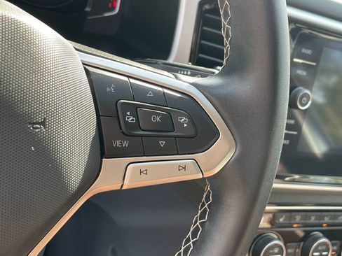 Used 2023 Volkswagen Atlas SE image 32