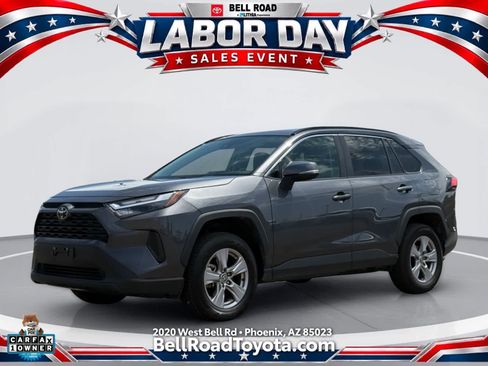 Used 2025 Toyota RAV4 XLE AWD/4WD image 1