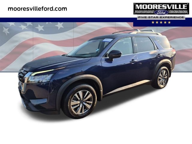 Used 2023 Nissan Pathfinder SL FWD image 1