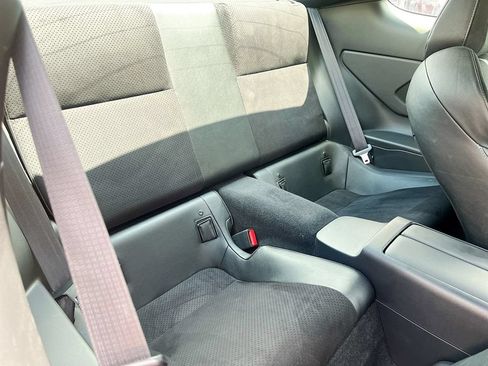 Used 2025 Toyota GR86 Premium w/ ALL Weather Mat Package (TMS) RWD image 25