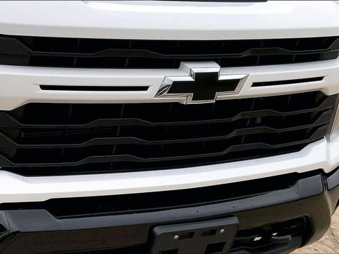 Used 2024 Chevrolet Silverado 2500 Custom w/ Custom Convenience Package AWD/4WD image 29