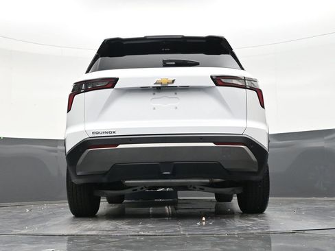 Used 2025 Chevrolet Equinox LT w/ Safety and Technology Package FWD image 24